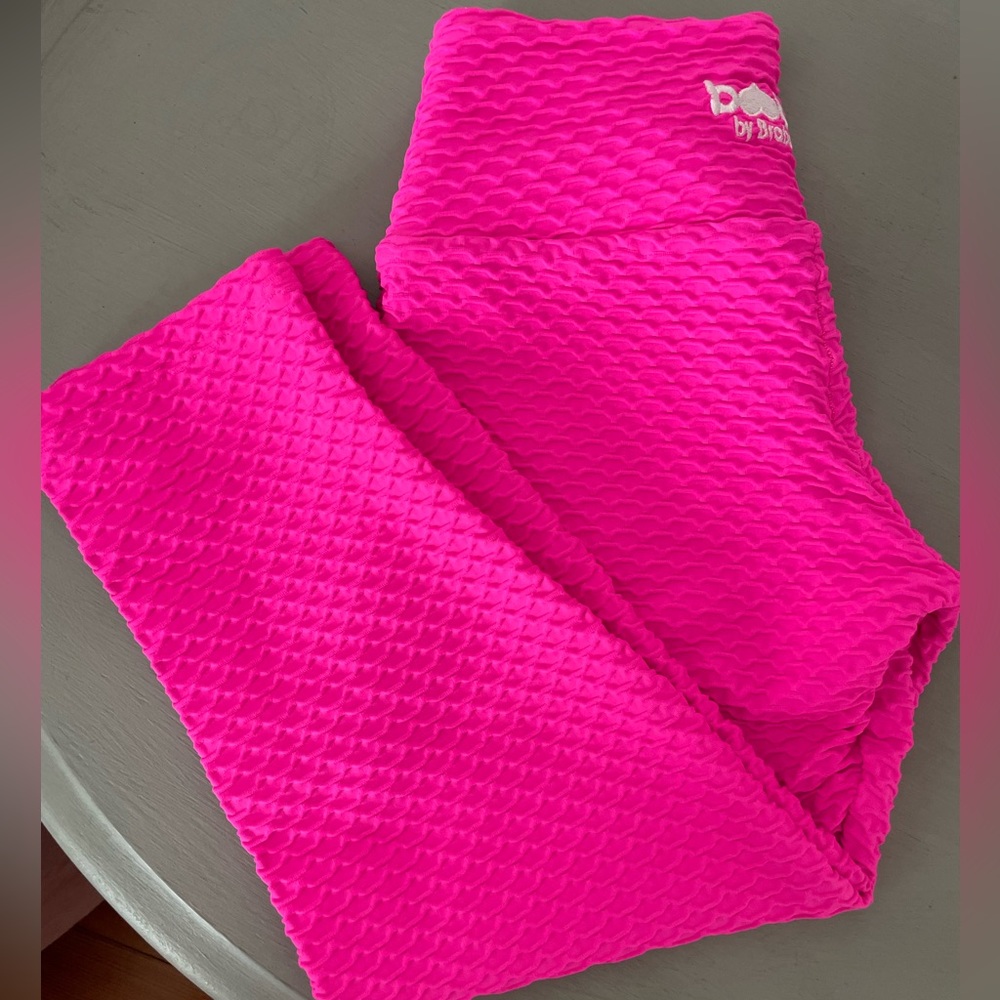 Booty By Brabants Cropped Croco Hot Pink Leggings